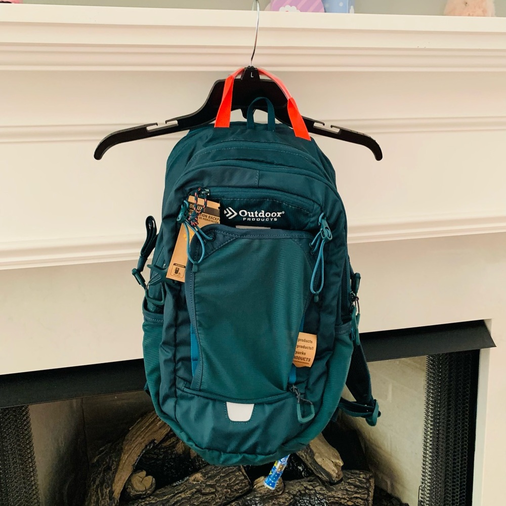 NWT outdoors hydration teal backpack